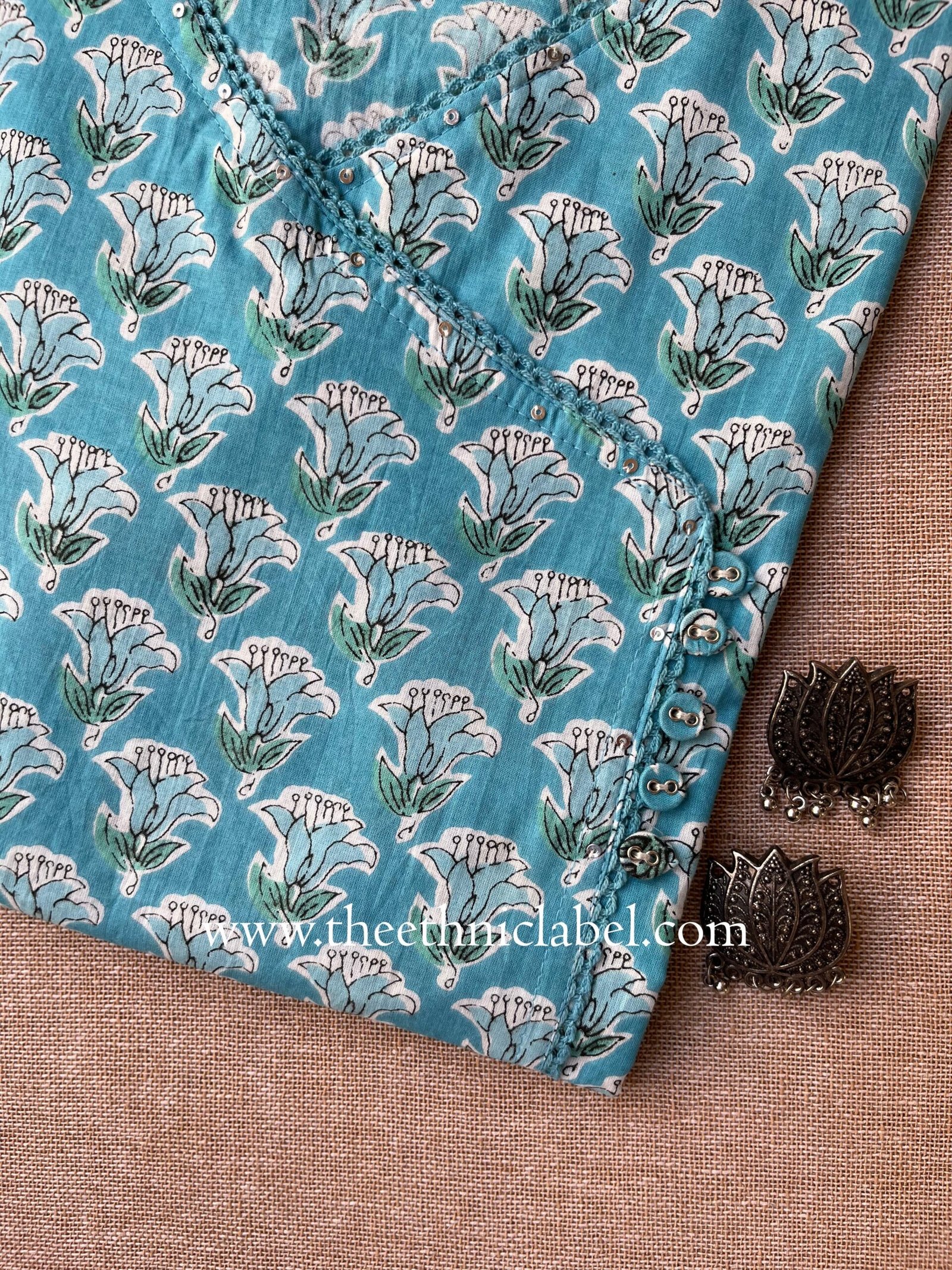 "Aanandi" Angrakha Cotton kurta - Big Size - Image 4