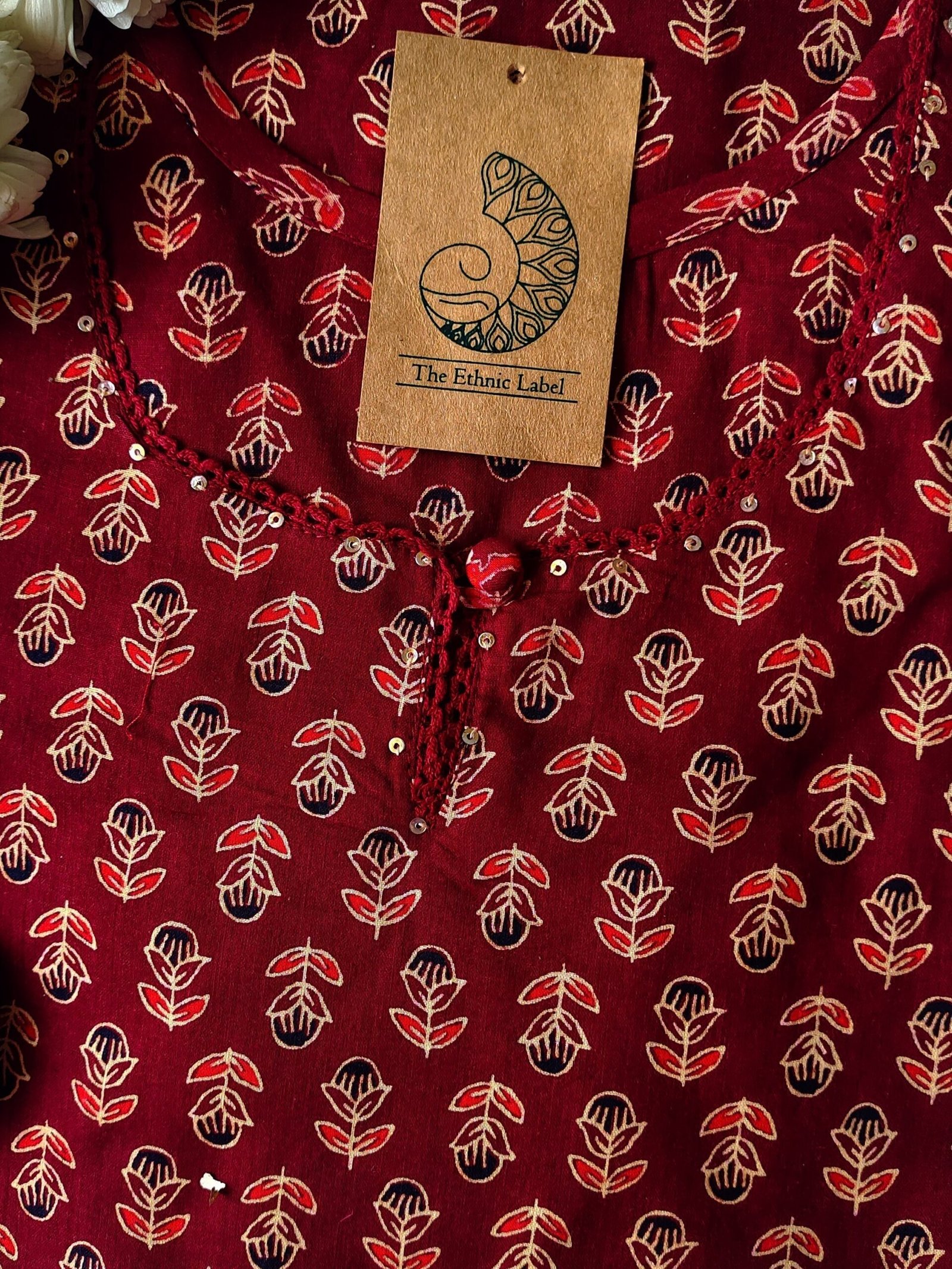 Maroon Boota Laced Cotton Kurta - Image 2