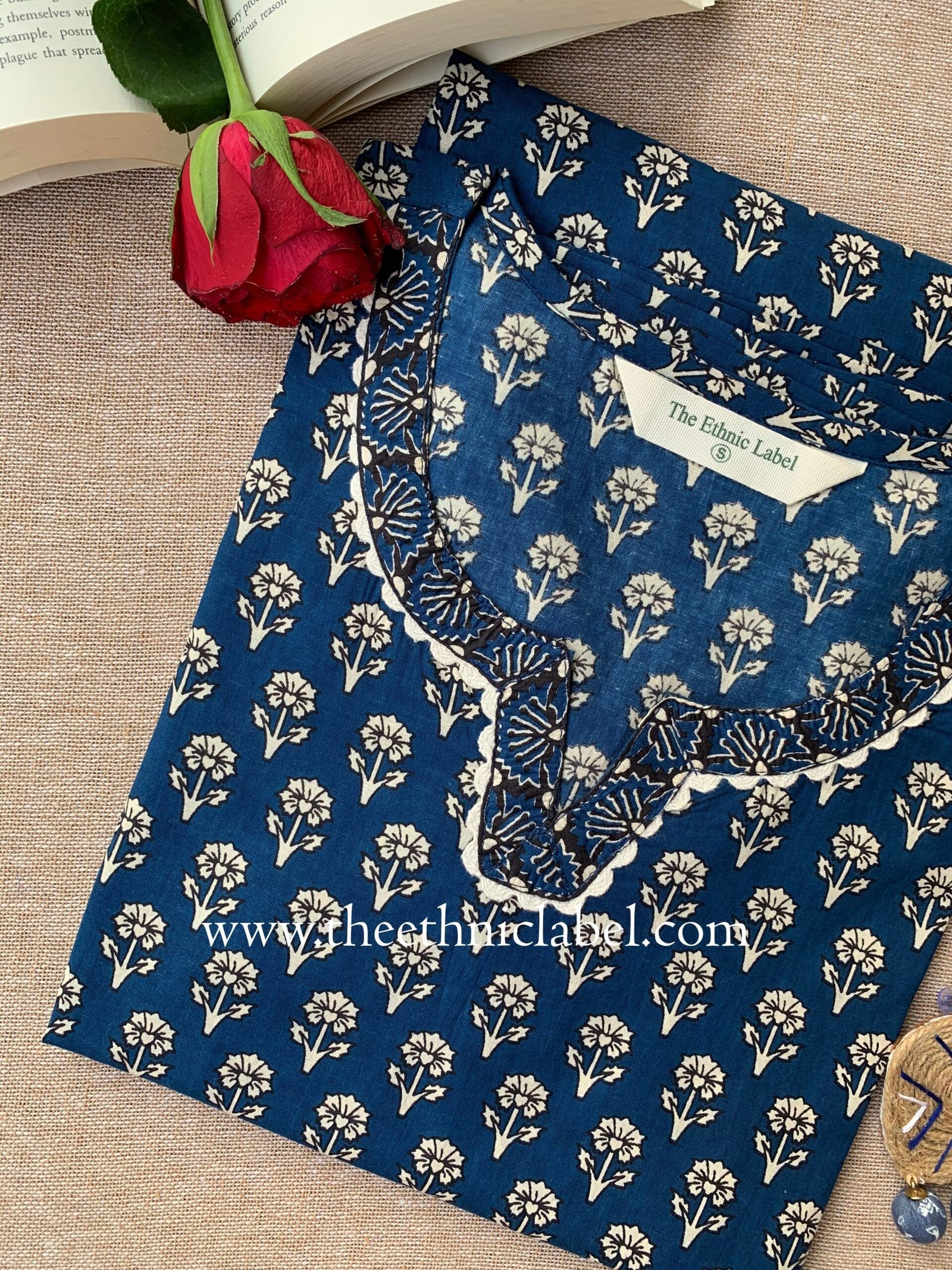 "Gehna" Laced Cotton kurta - Image 3