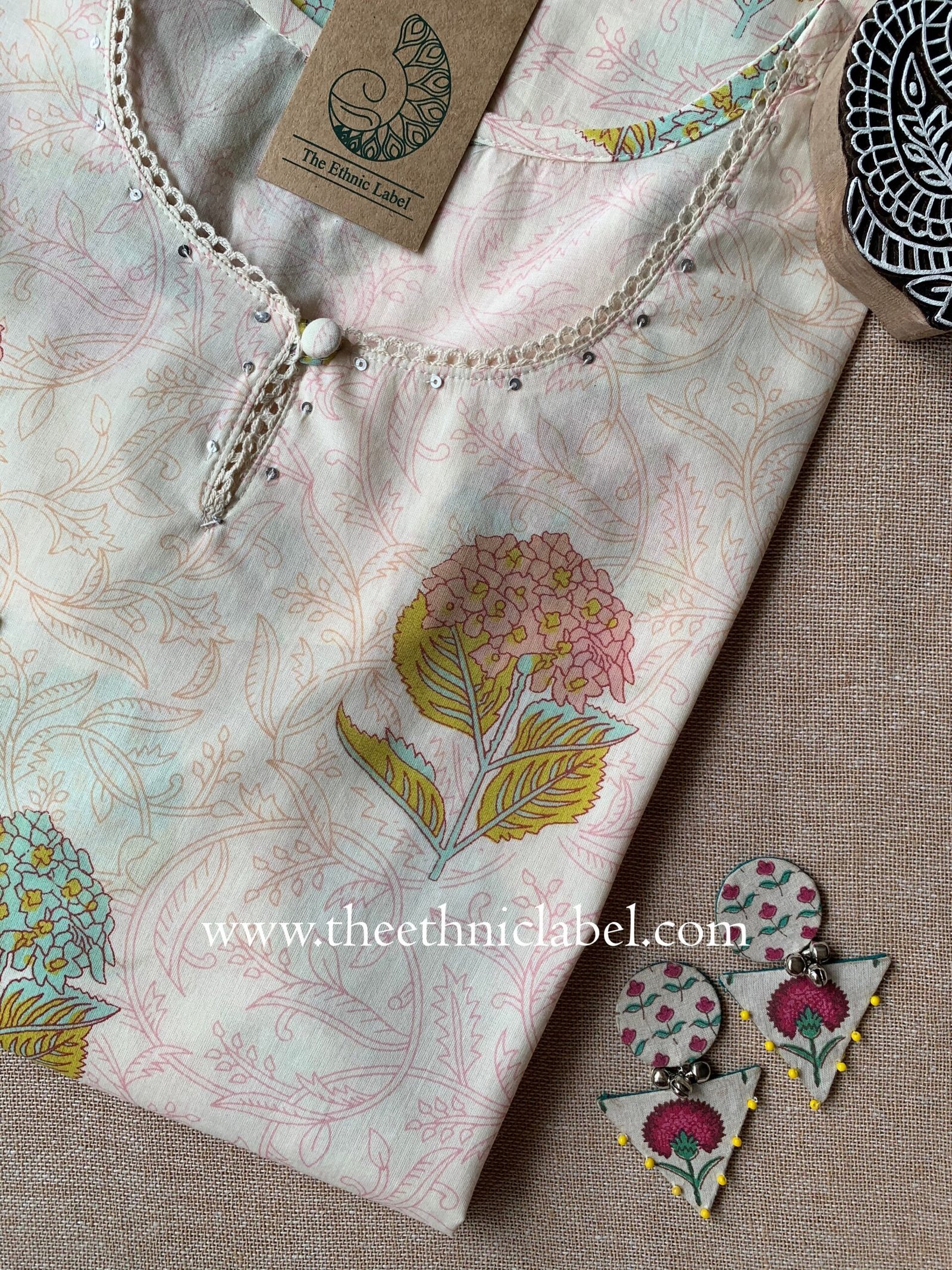 "Avani" Floral Laced Cotton kurta - Big Size - Image 3